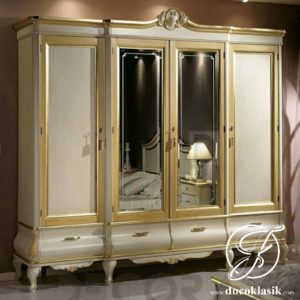Lemari Pakaian 4 Pintu Eropa Duco Ukir Modern