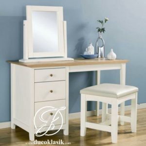 Tolet Minimalis Kayu Simple Modern