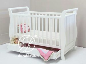 Tempat Tidur Bayi Minimalis Cat Duco Putih