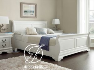 Tempat Tidur Kayu Minimalis Bagong Louis Terbaru