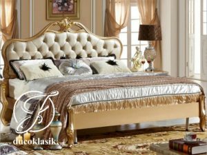 Tempat Tidur Klasik Ukir Eropa Gold
