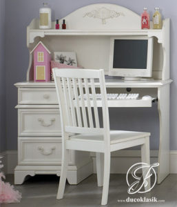 Meja Belajar Minimalis Anak Perempuan Ukir Jepara