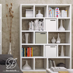 Rak Buku Simpel Persegi Kayu Minimalis Modern